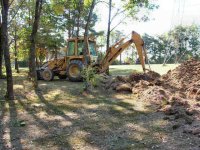 831522-Digging.JPG