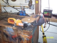 832340-chipper knife sharpener 3 (396 x 297).jpg