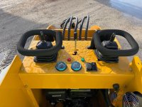 7042-7.jpg