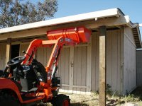 672253-barn_post1.jpg