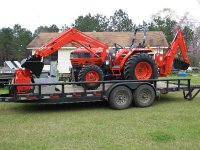 630069-tractor-1.jpg