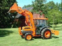 686849-Kubota Side Yard.JPG