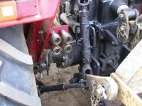 768021-Side Link and Rear Hyd Connections.JPG