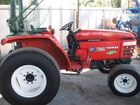 807606-US 36 TURF TYRES SIDE VIEW.jpg