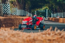 honda mower.jpg