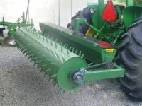 653145-seeder1.JPG