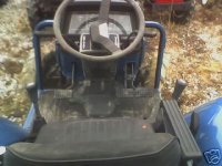 814651-IsekiTA262F Operator area.jpg