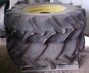 872722-r2 tires.JPG