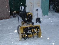 823849-snowblower1.JPG