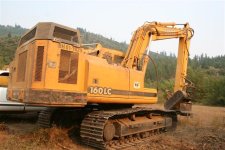 deere 160x with piggy.JPG
