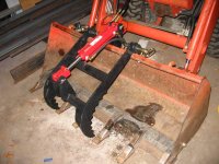 grapple on bucket.jpg