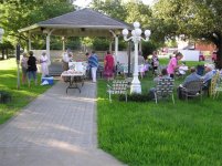icecreamonthesquare.jpg