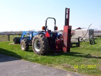 Tractor 001.jpg
