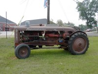 tractor pics 002.jpg