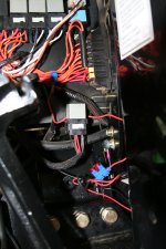 voltage and ground 2 conn.JPG