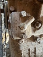 MF 135 HYDRAULIC BLOCK.jpg
