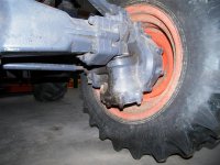 100_0653 axle.jpg